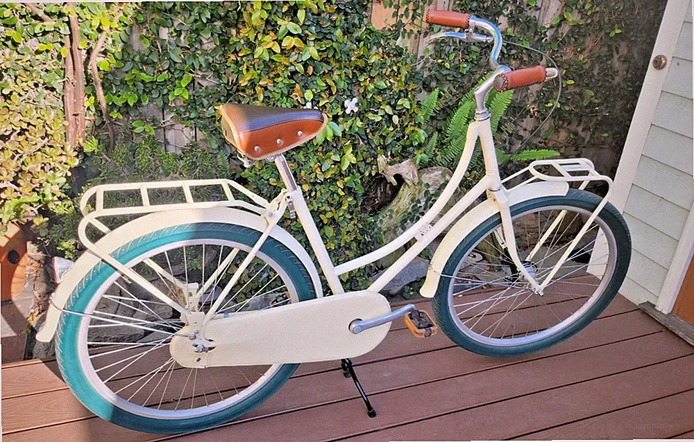 Republic Plato Dutch step through bicycle